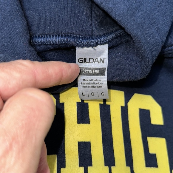 U of M hooded sweatshirt Large - Picture 3 of 3